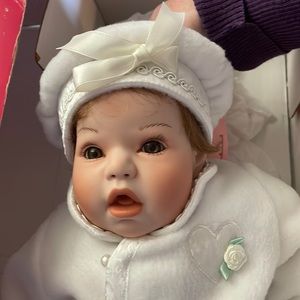 Lee Middleton “Sweet and Petite” Limited Edition